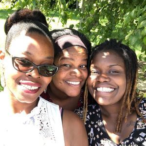 Meet your Posher, Leslie